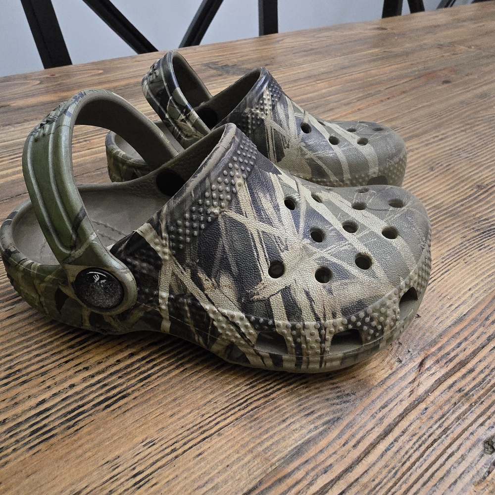 CROCS Kids Camouflage Sneakers